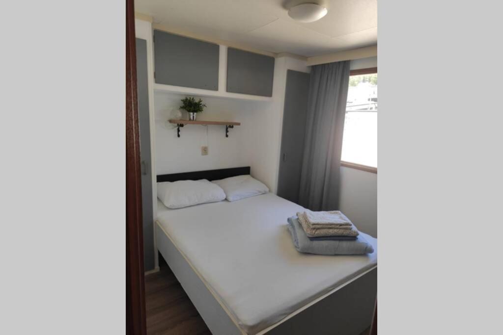 皮滕Een Gezellige Chalet Met Zonnige Buitenruimte Op De Veluwe!别墅 外观 照片