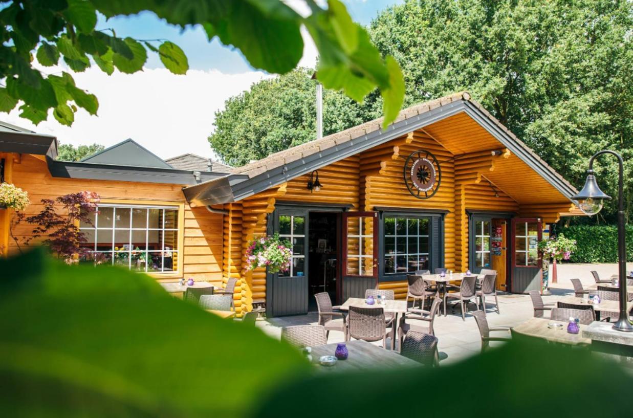 皮滕Een Gezellige Chalet Met Zonnige Buitenruimte Op De Veluwe!别墅 外观 照片